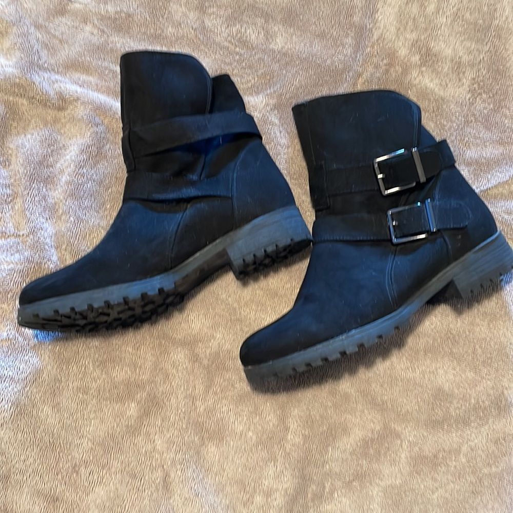 Brash faux fur lined ankle boots